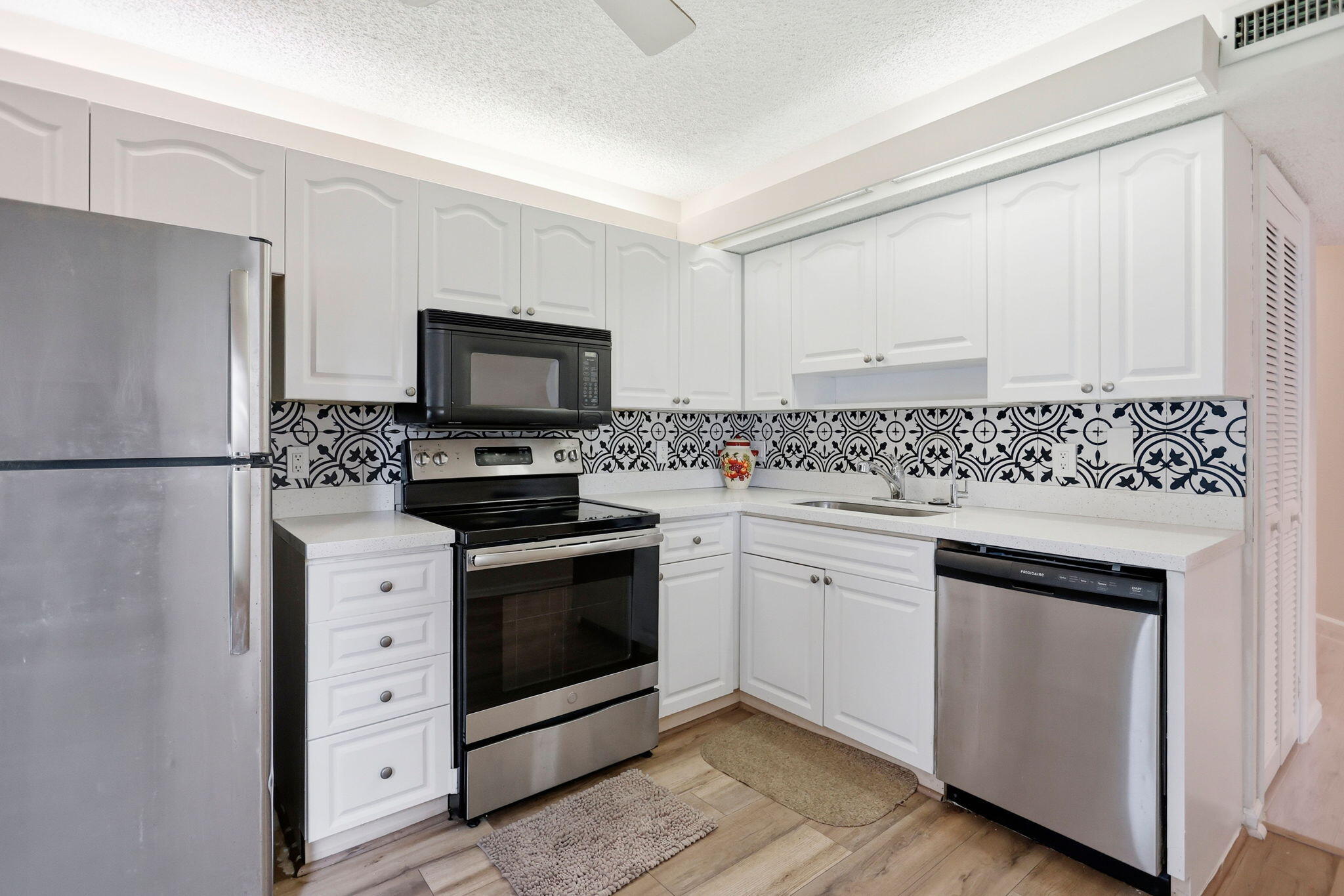 10110 Cedar Point Boulevard 206