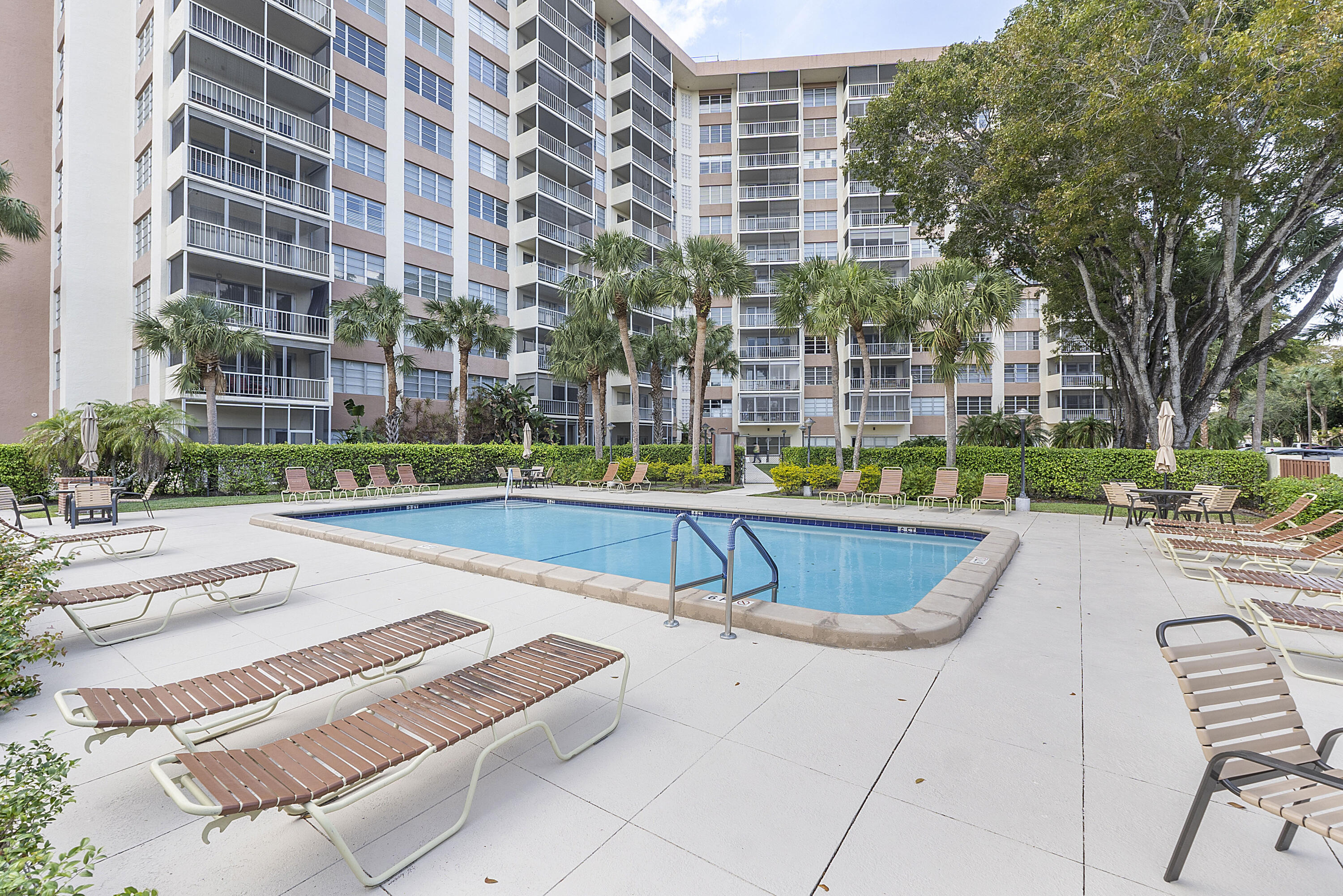 10777 W Sample Road 918