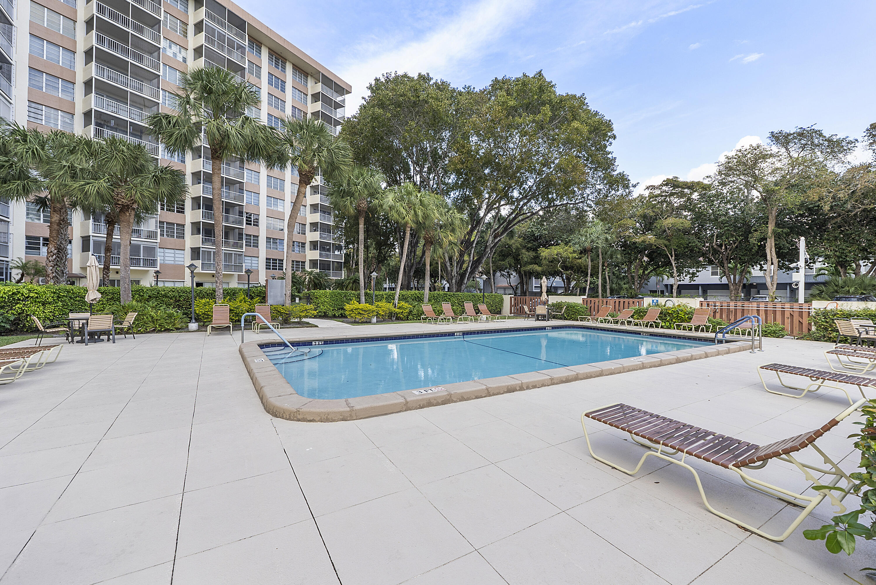 10777 W Sample Road 918