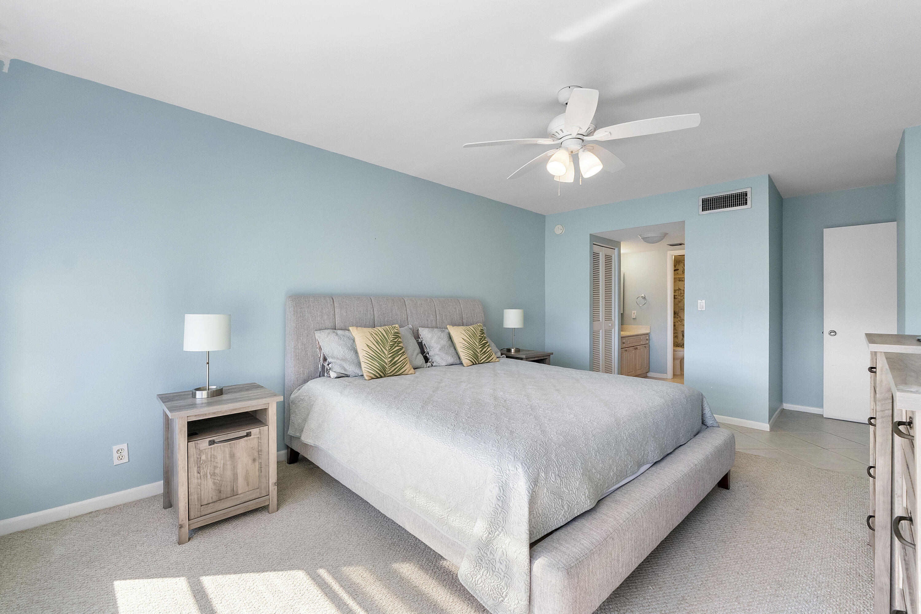 10777 W Sample Road 918