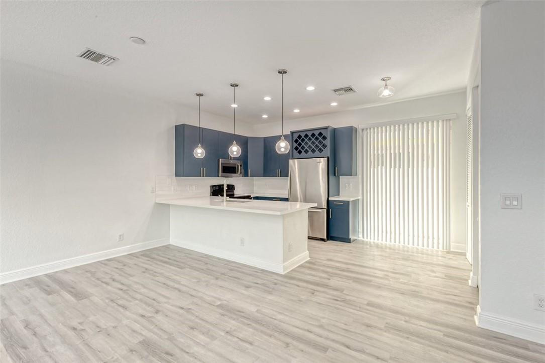 502 SW 4th Avenue 1
