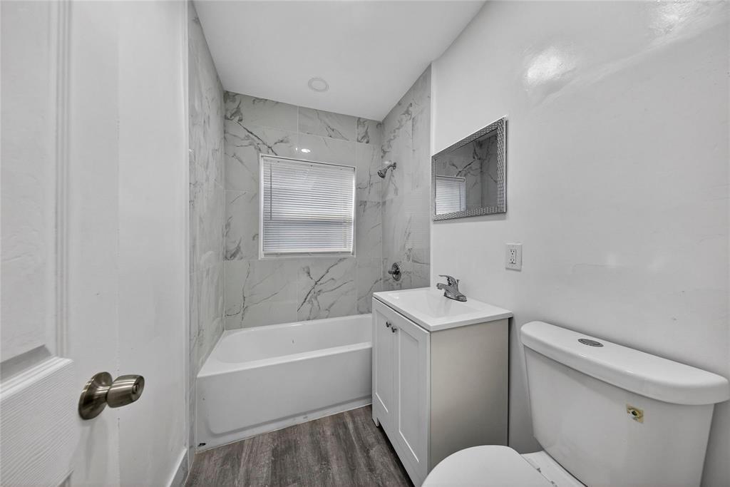 1541 NW 7th Terrace