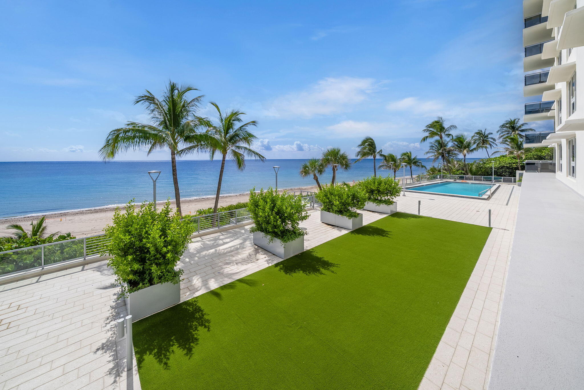 2066 N OCEAN Boulevard 2NE