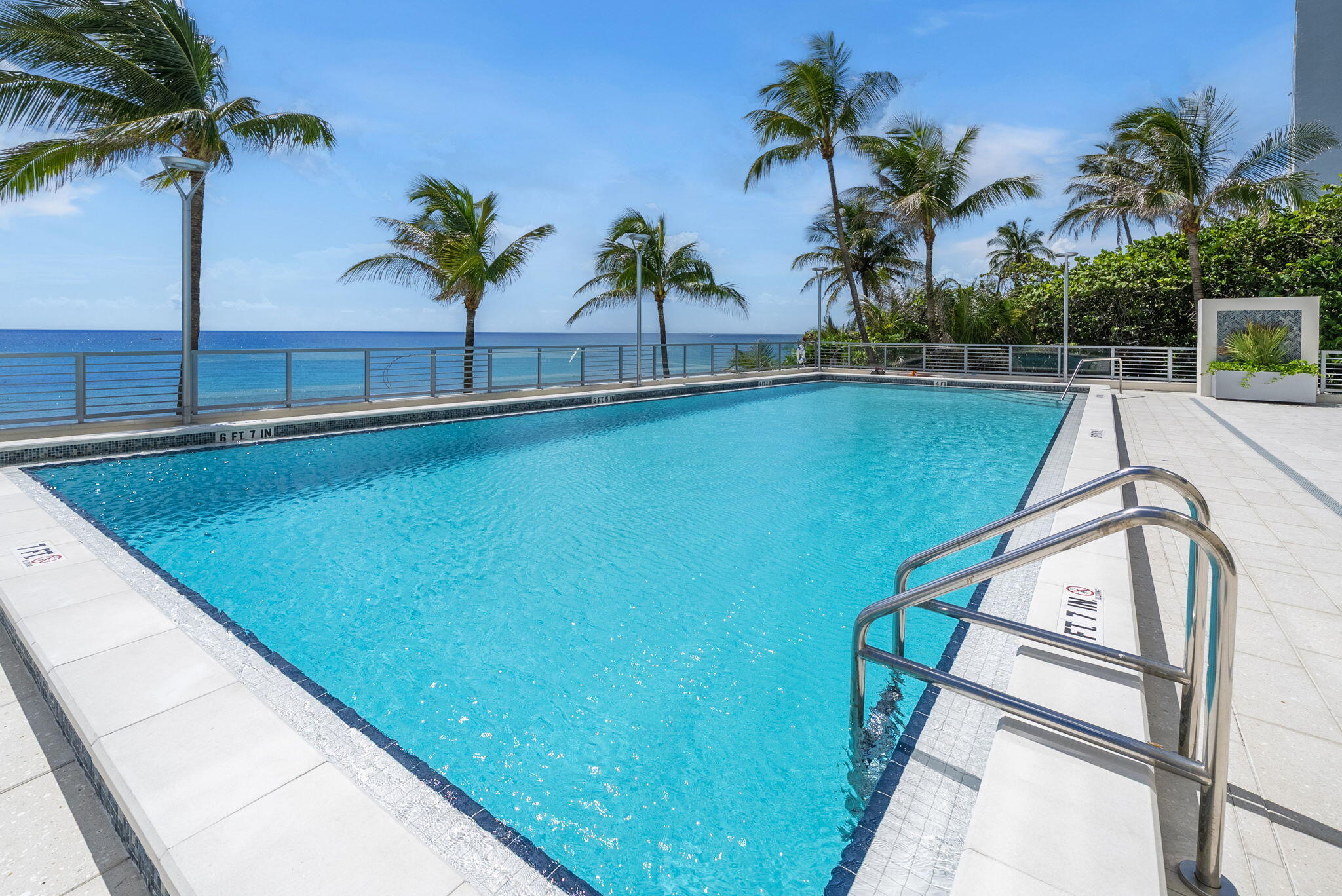 2066 N OCEAN Boulevard 2NE