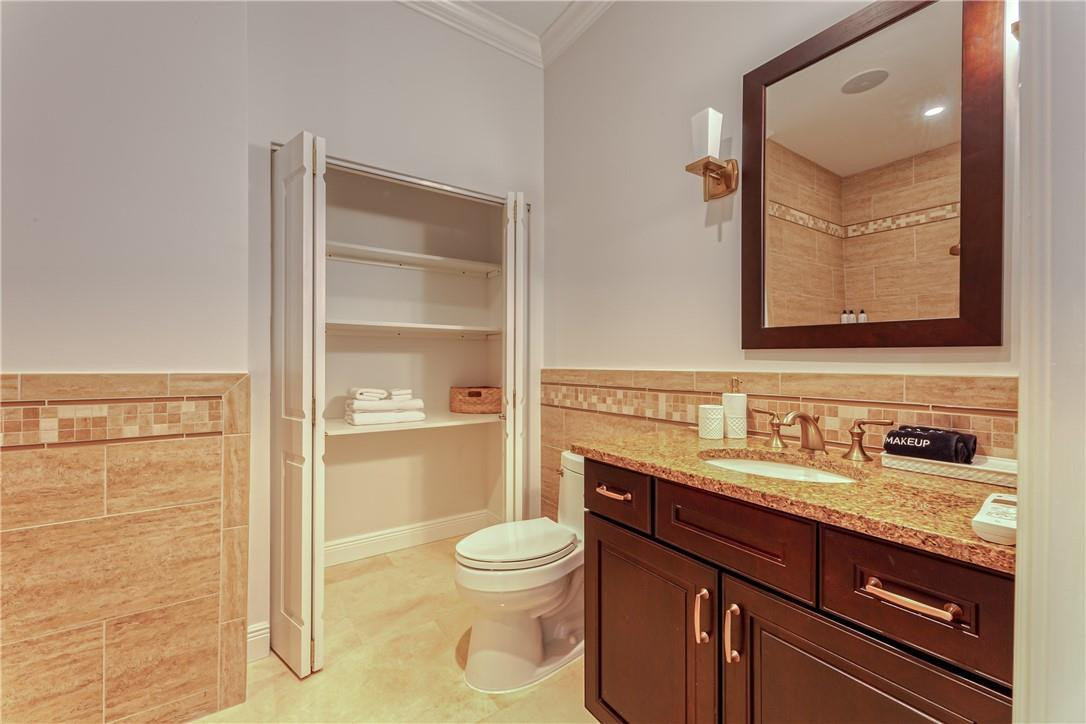 2726 NE 25TH Place