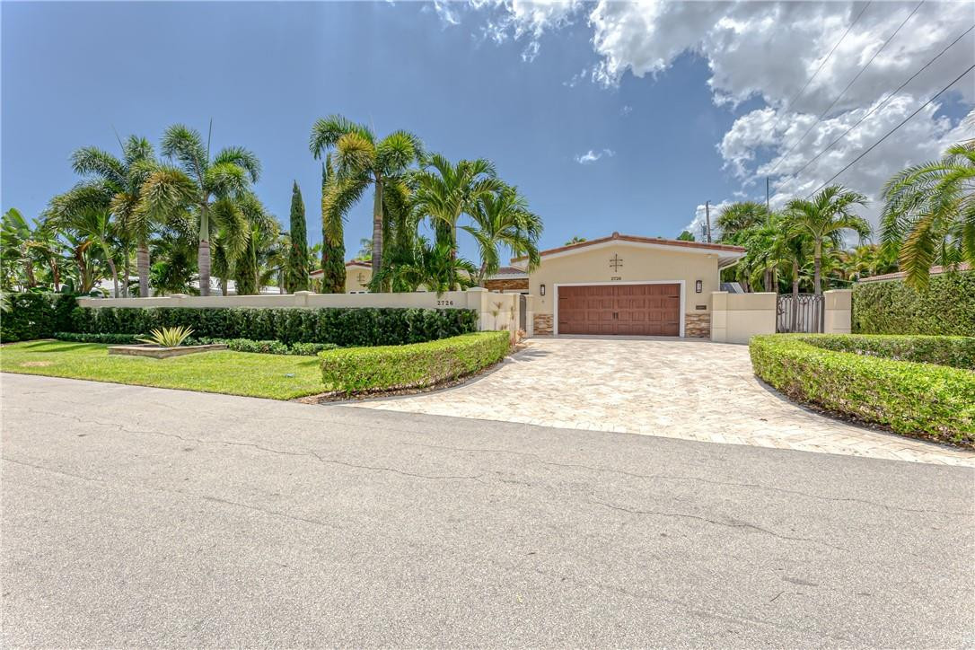 2726 NE 25TH Place