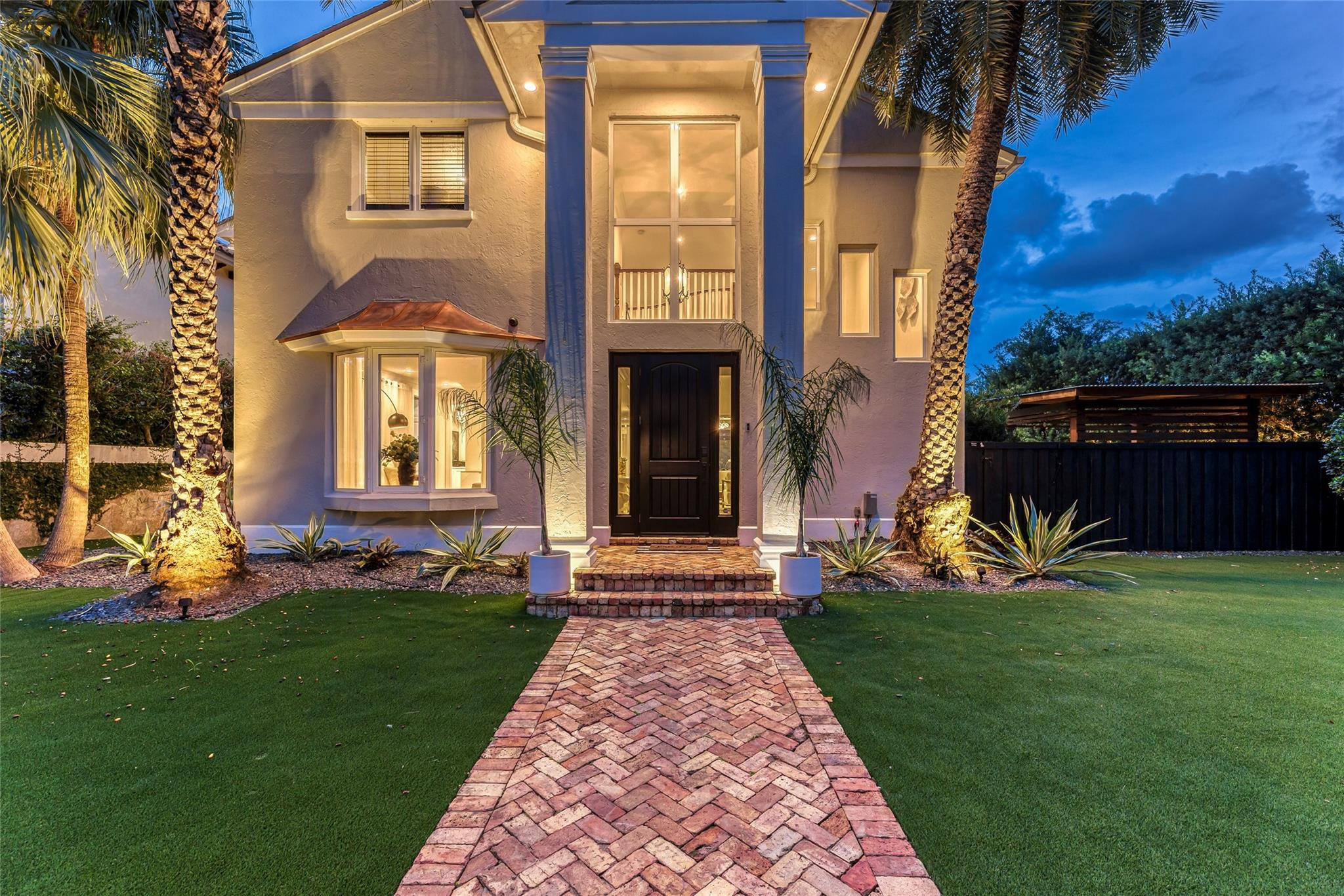 524 Poinciana Drive