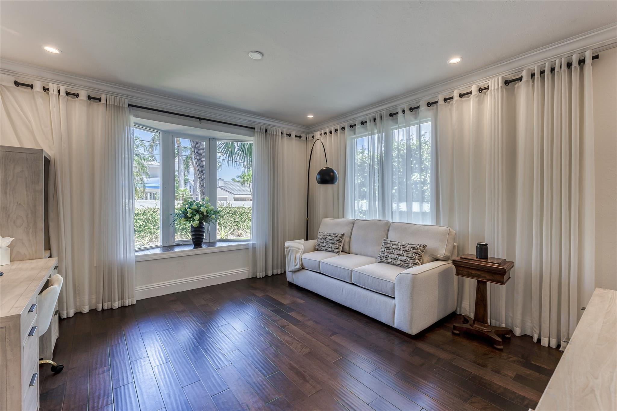 524 Poinciana Drive