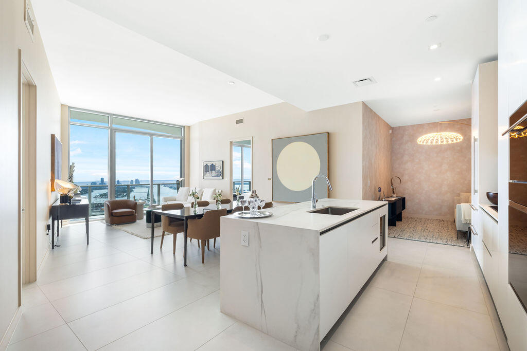 1400 BISCAYNE Boulevard 5103