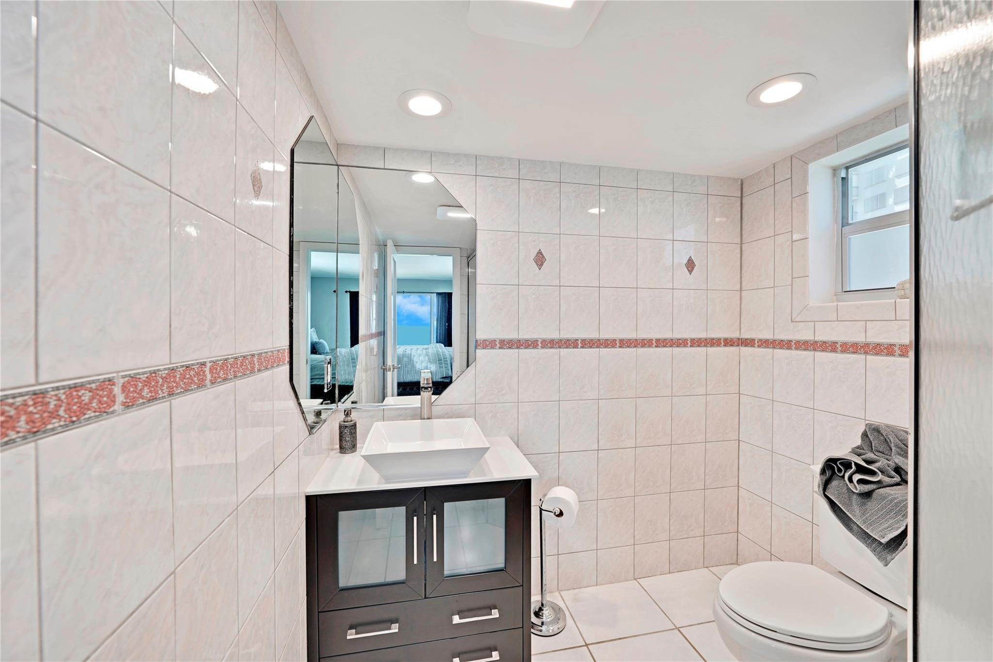 1850 S Ocean Blvd 711