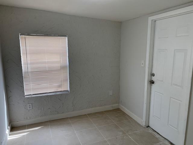 1301 NW 3RD AV