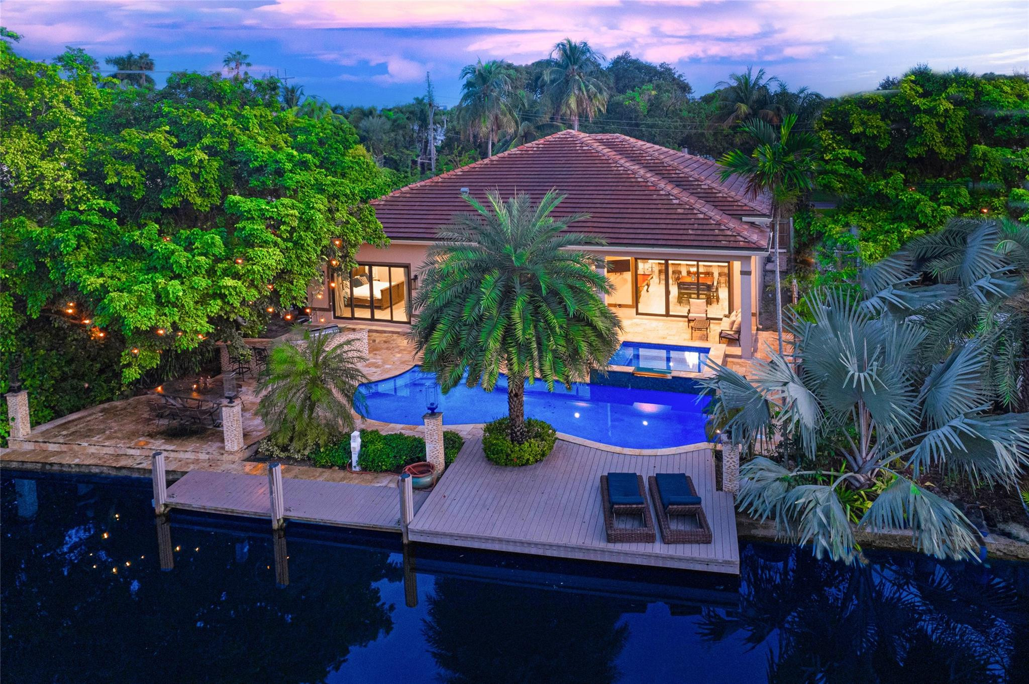 829 PONCE DE LEON DR