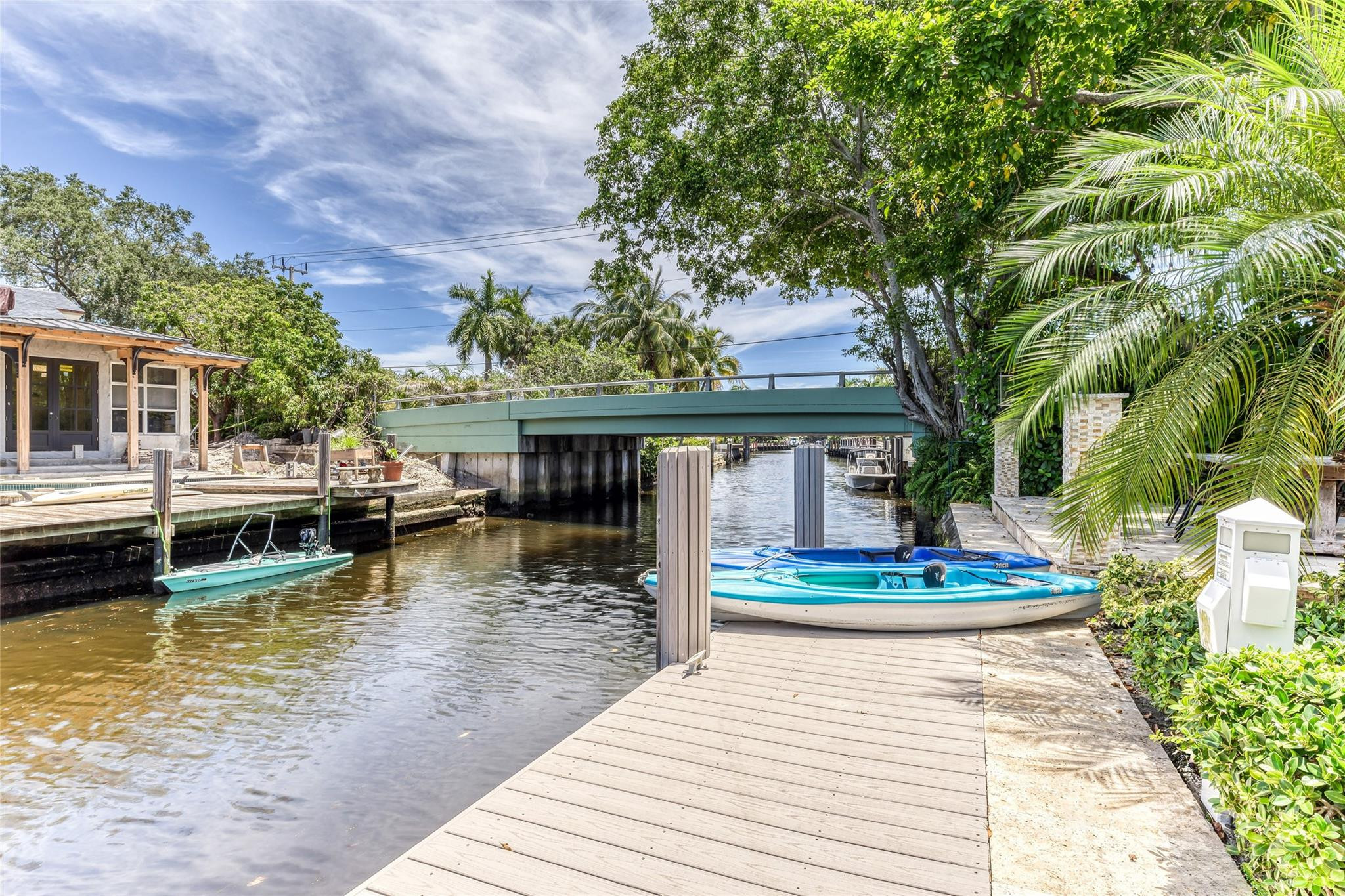 829 PONCE DE LEON DR