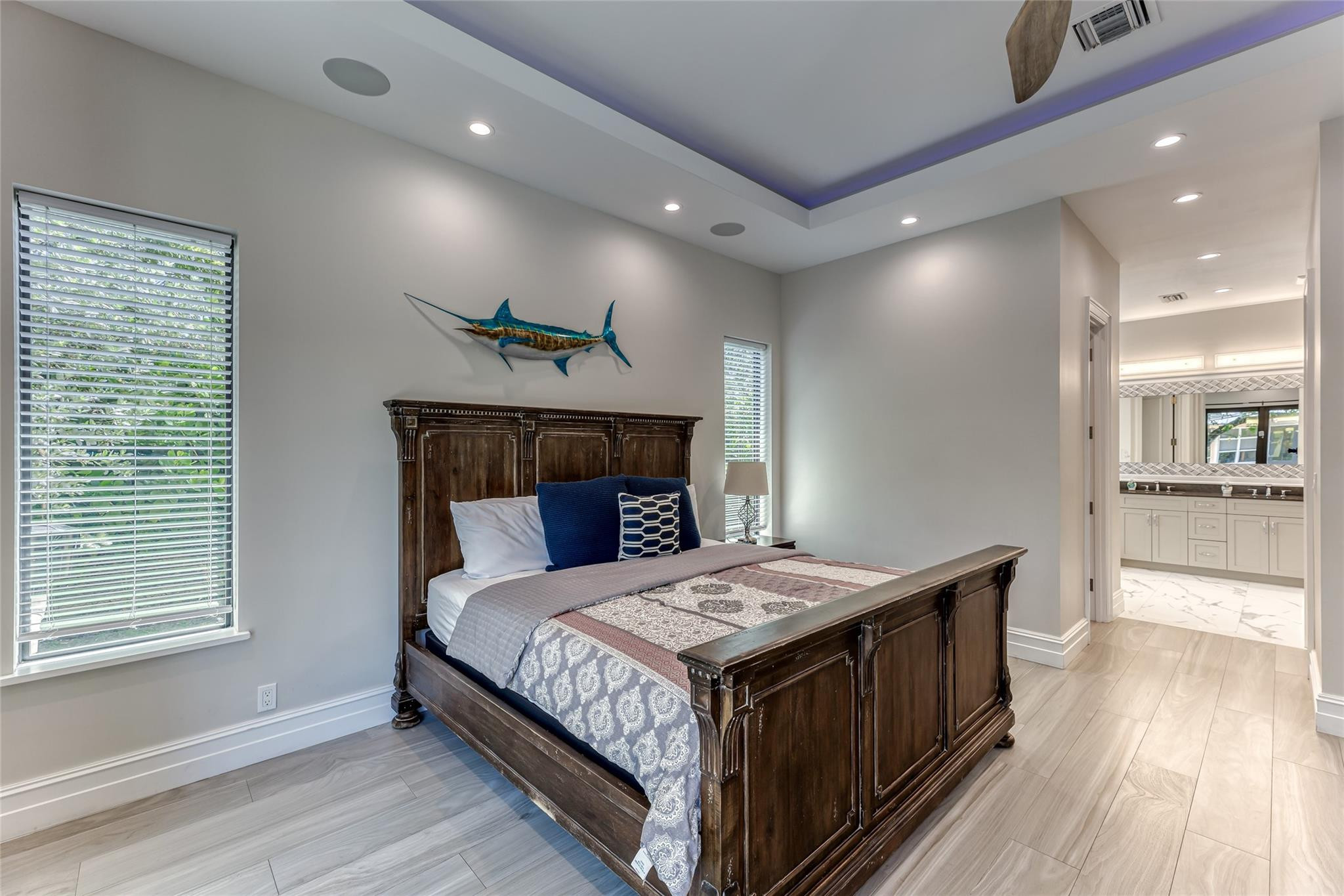 829 PONCE DE LEON DR