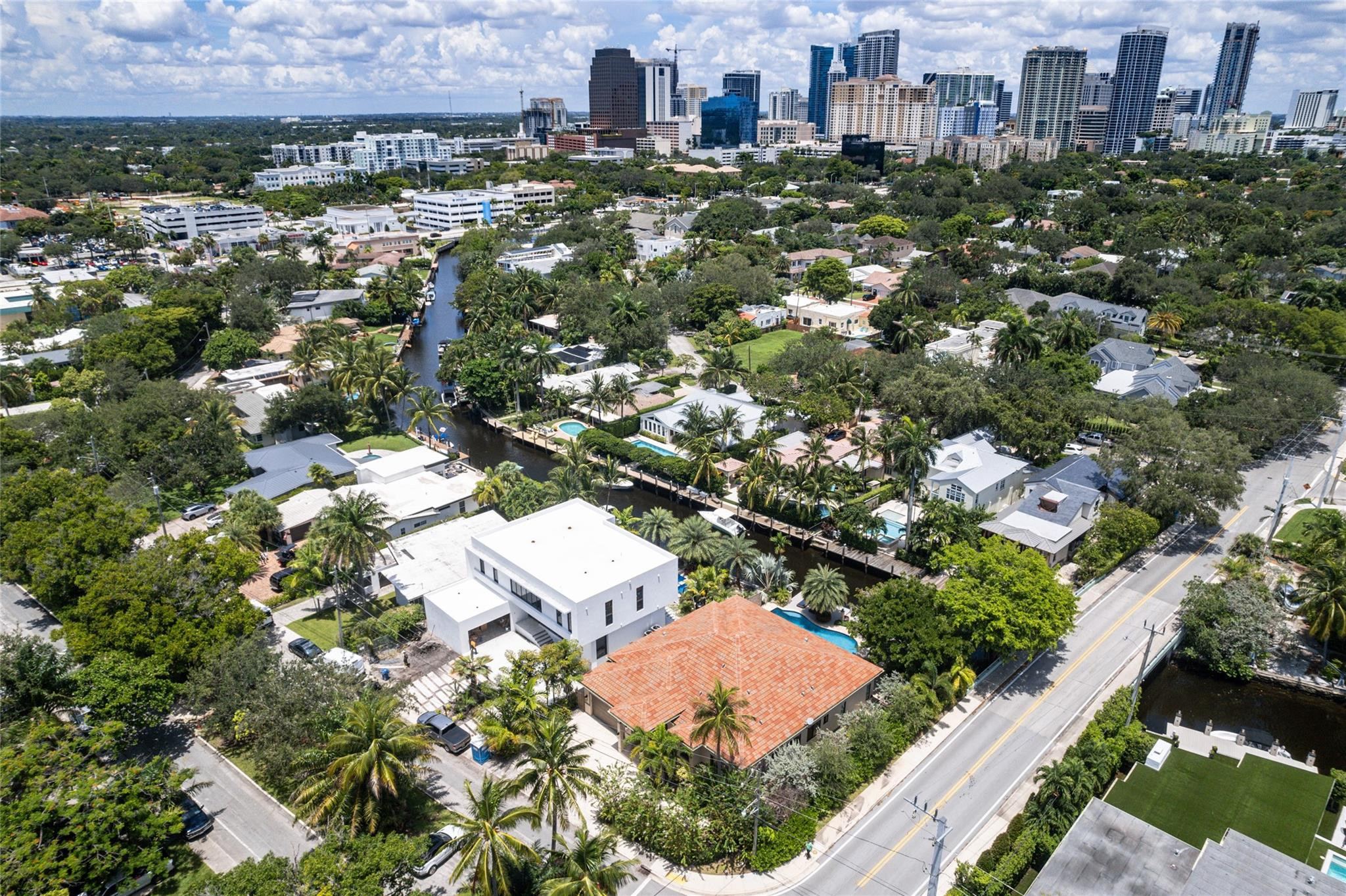 829 PONCE DE LEON DR