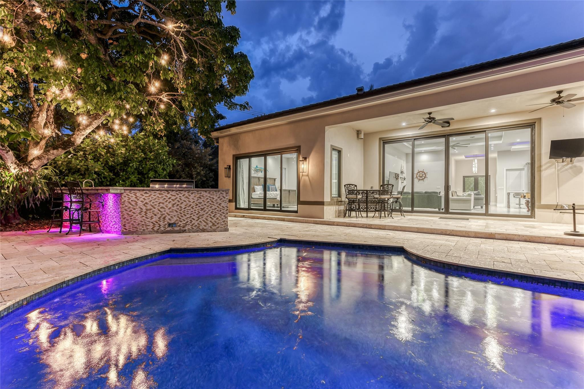 829 PONCE DE LEON DR