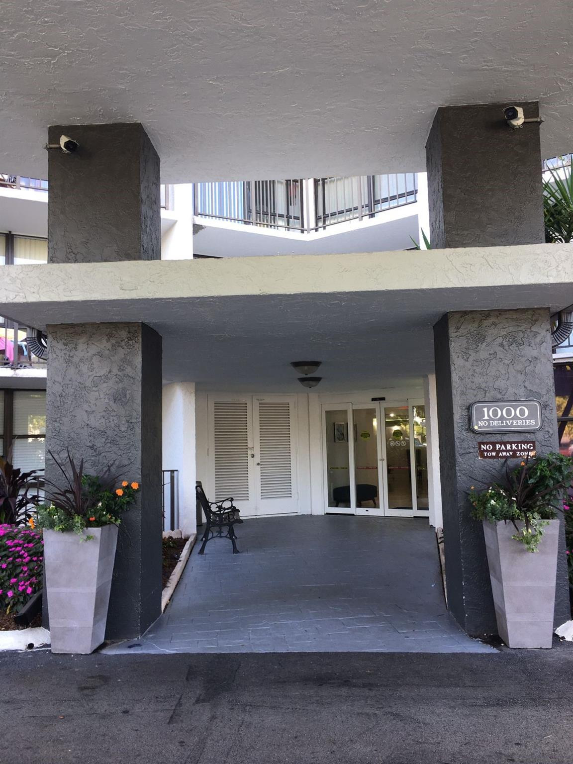 1000 Parkview Drive 102