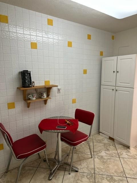 1000 Parkview Drive 102