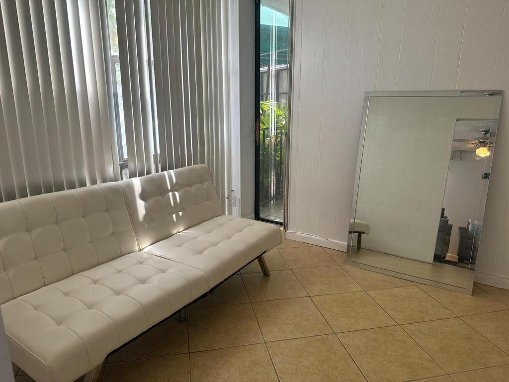 1000 Parkview Drive 102