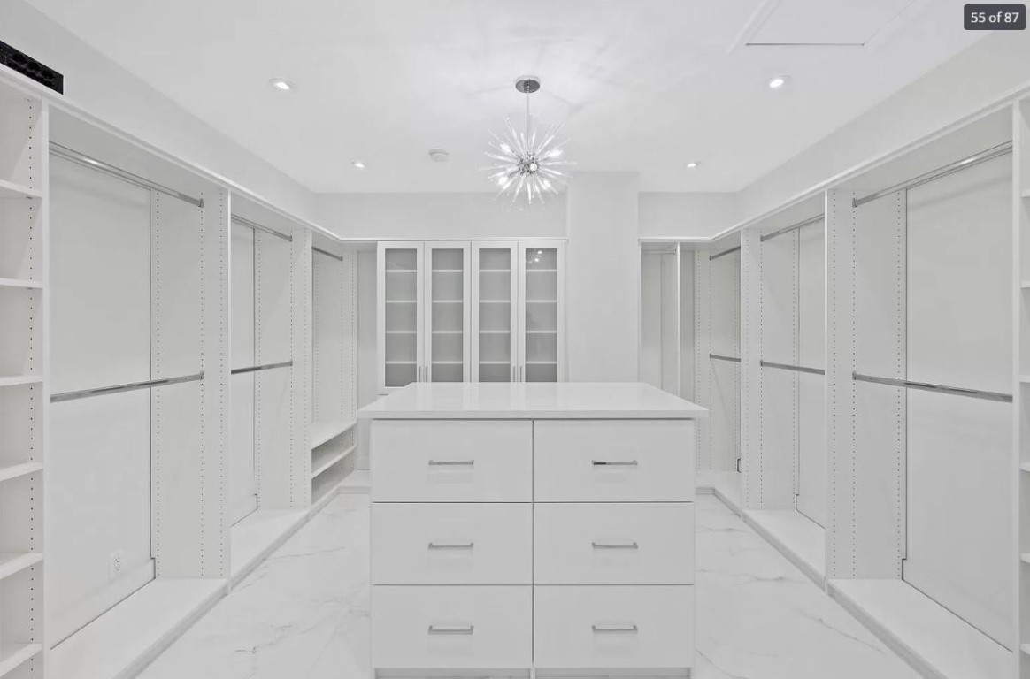 2525 Sea Island Drive