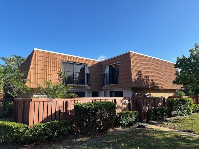 2855 SW 12th Street