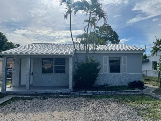 1436 NW 3rd Ave