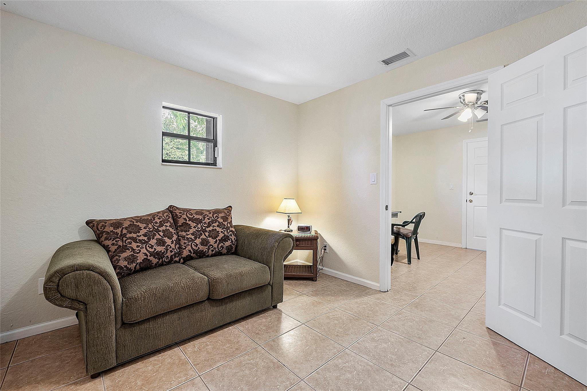 205 SW 6th Ave