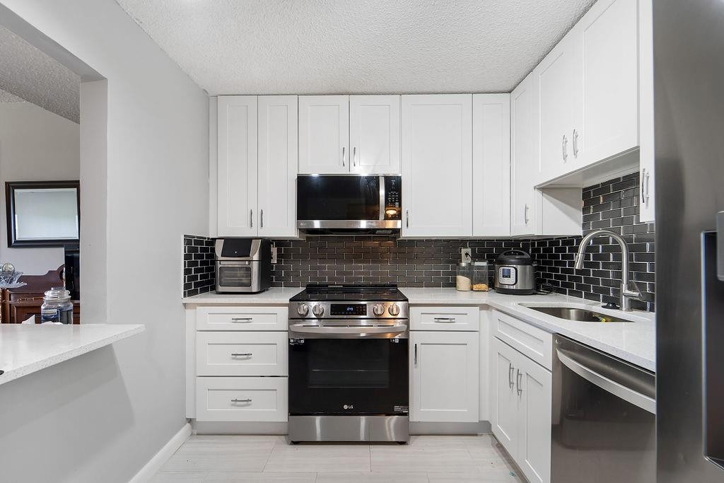 9370 SW 8th Street 421