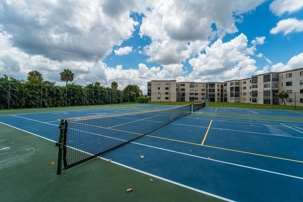 9370 SW 8th Street 421