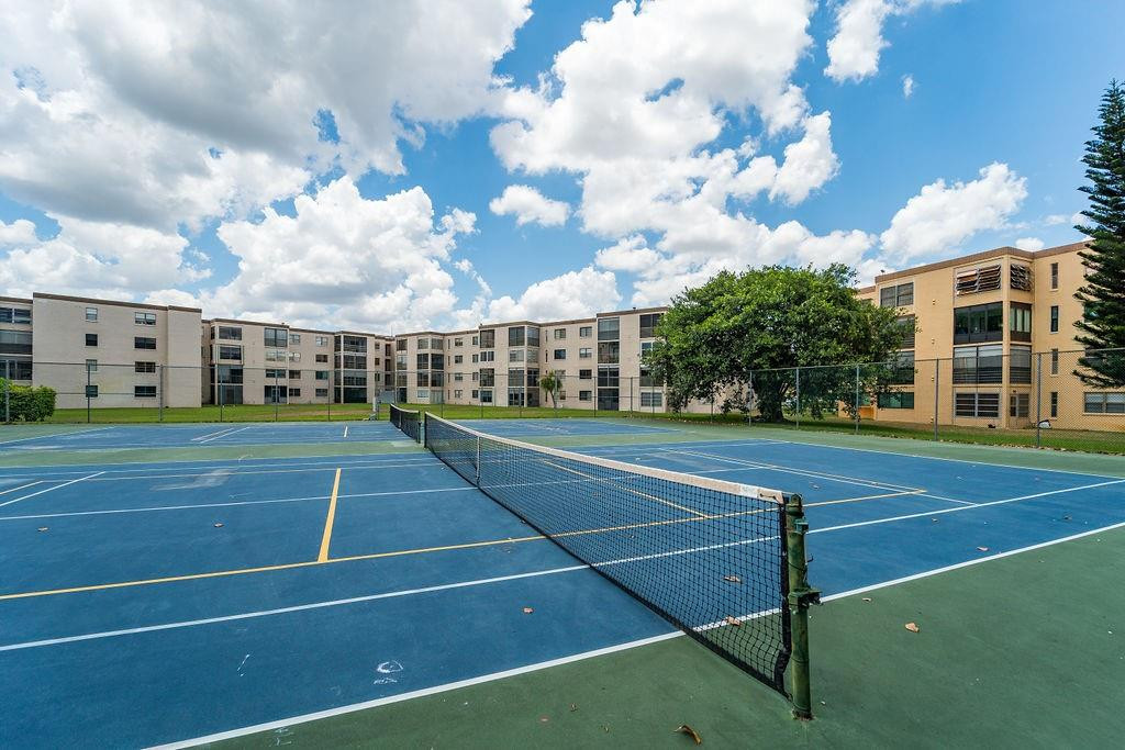 9370 SW 8th Street 421
