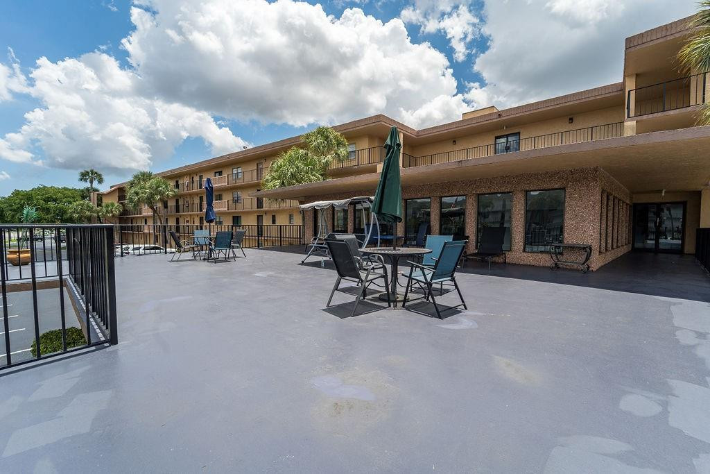 9370 SW 8th Street 421