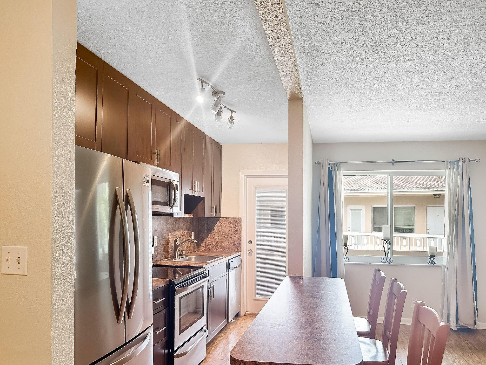 2110 NE 39th Street 7B