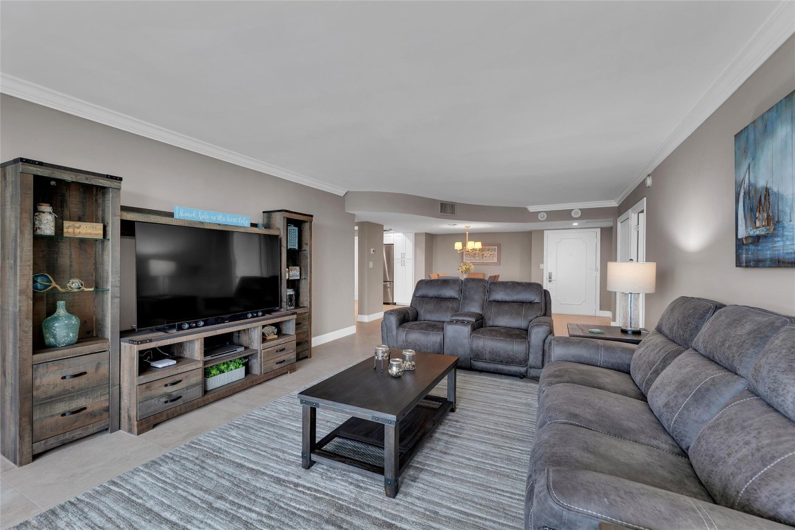 2100 S Ocean Lane 1103