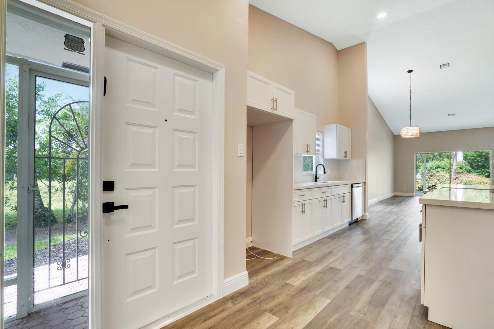 15473 Lake Gardenia Pl 15473