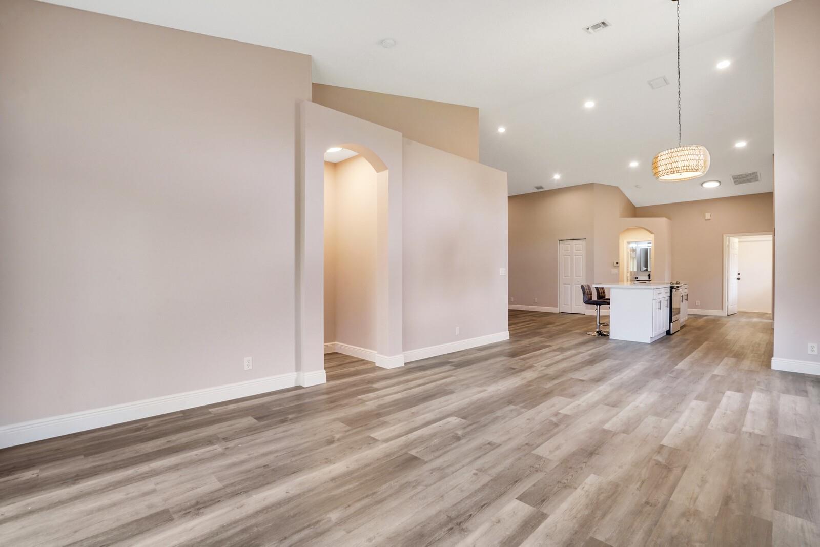 15473 Lake Gardenia Pl 15473