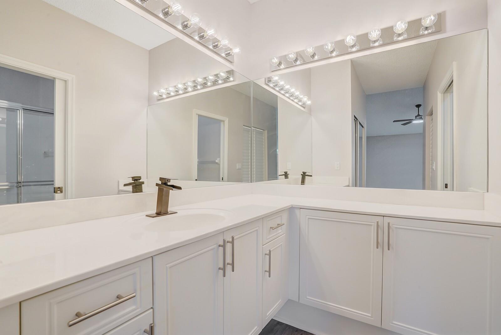 15473 Lake Gardenia Pl 15473