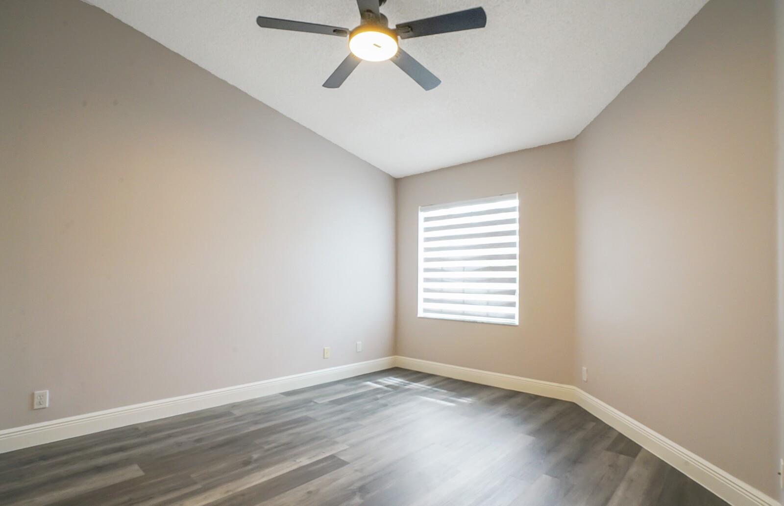 15473 Lake Gardenia Pl 15473