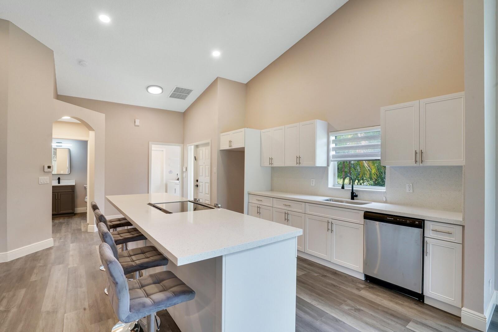 15473 Lake Gardenia Pl 15473
