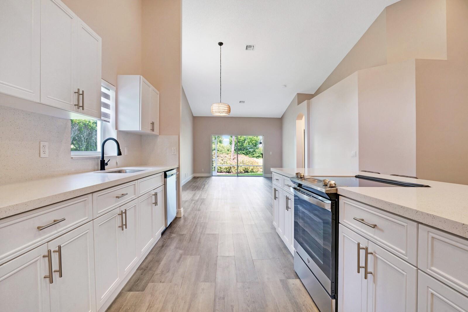 15473 Lake Gardenia Pl 15473