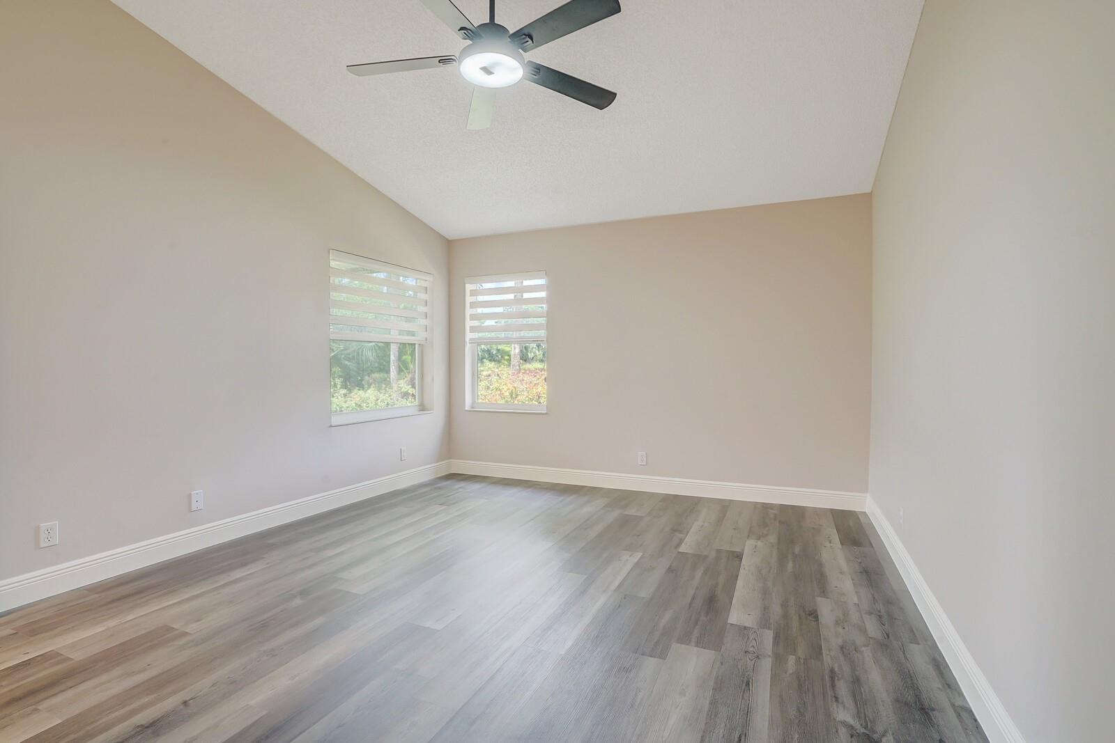 15473 Lake Gardenia Pl 15473