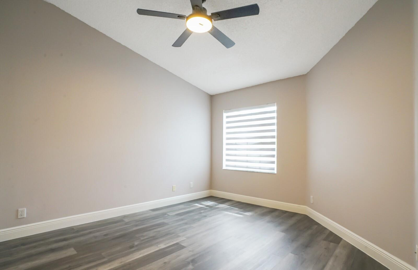 15473 Lake Gardenia Pl 15473