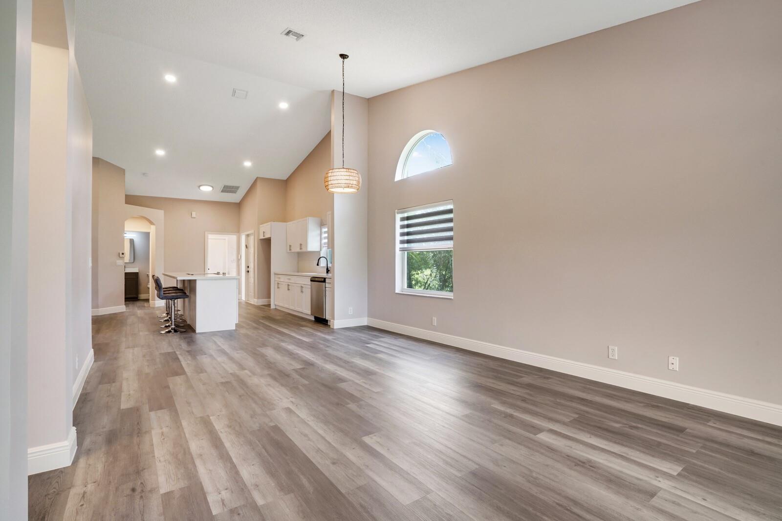15473 Lake Gardenia Pl 15473