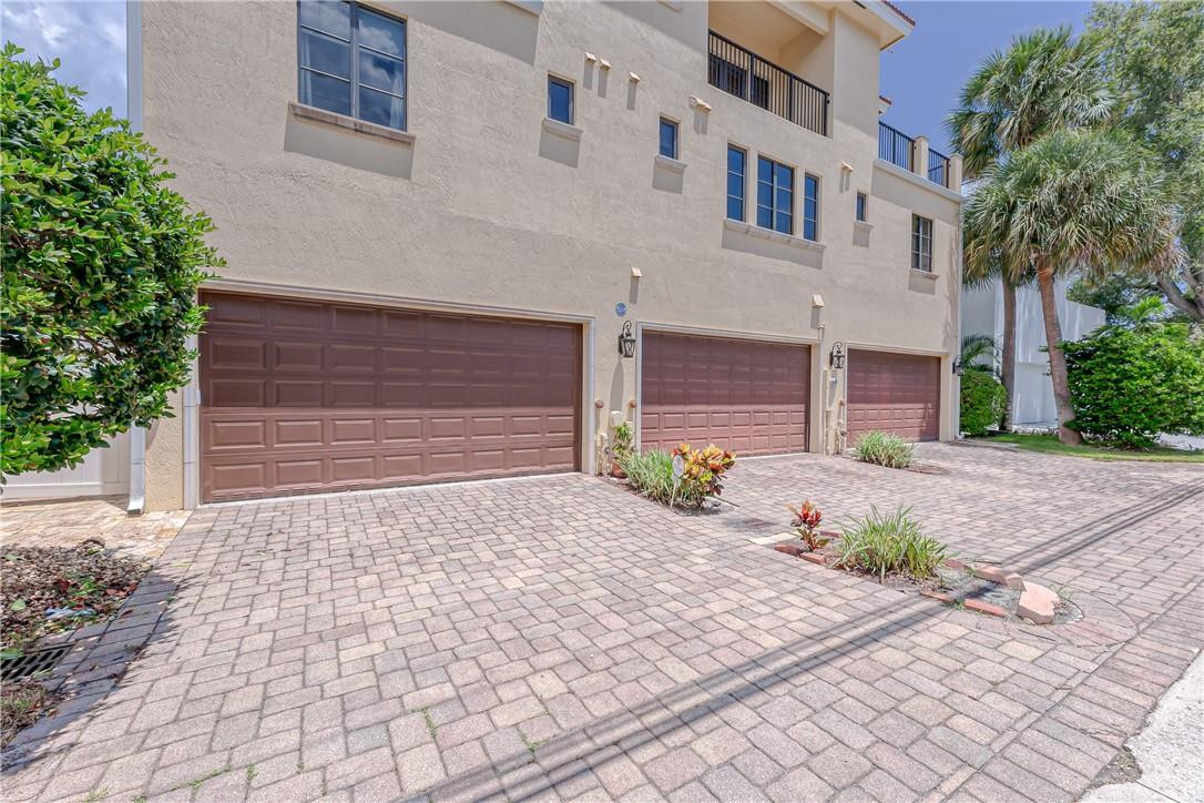 1206 NE 1st Street 1206