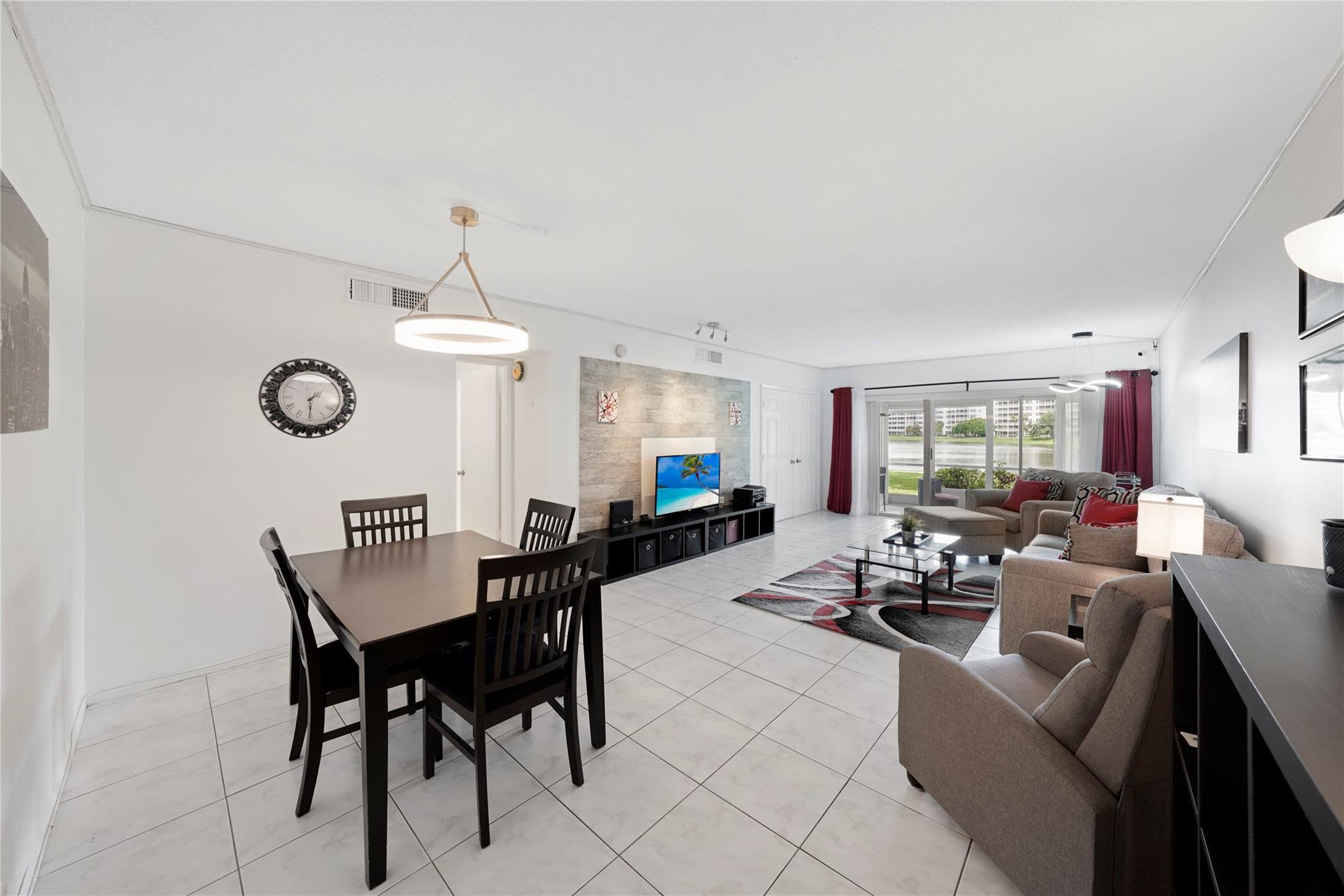 2751 N Palm Aire Dr 102
