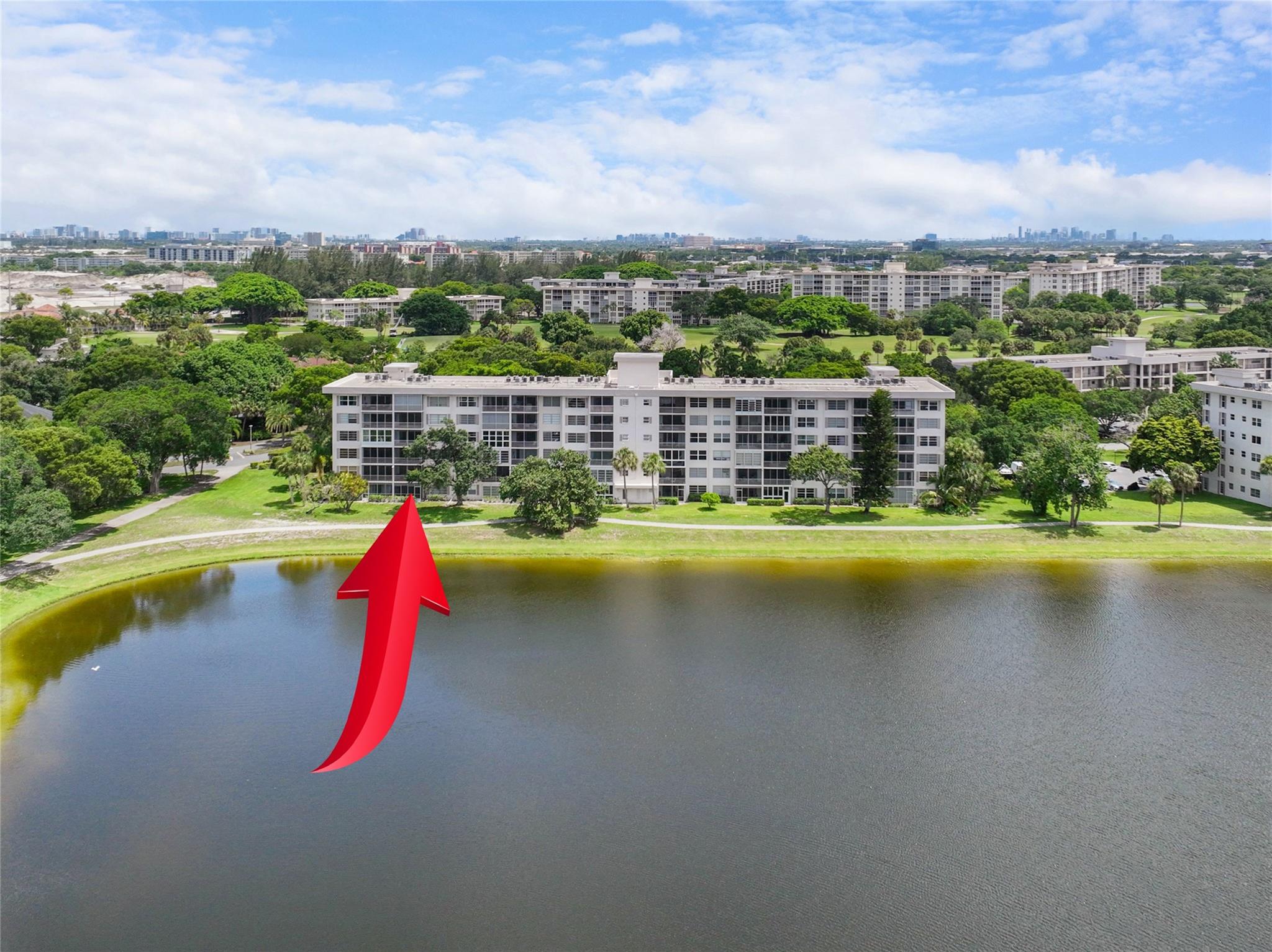 2751 N Palm Aire Dr 102