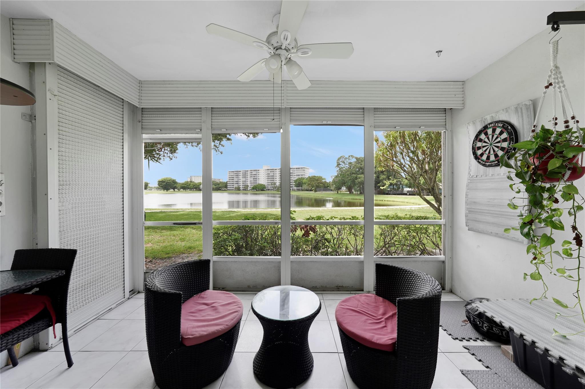2751 N Palm Aire Dr 102