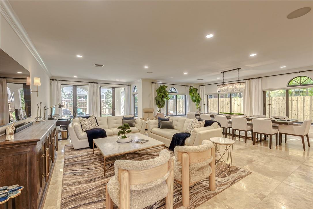 118 SE 11th Ave 118