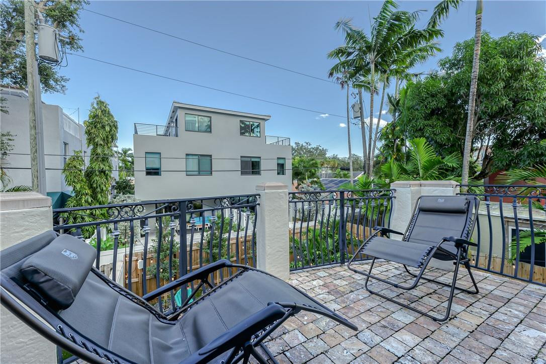 118 SE 11th Ave 118