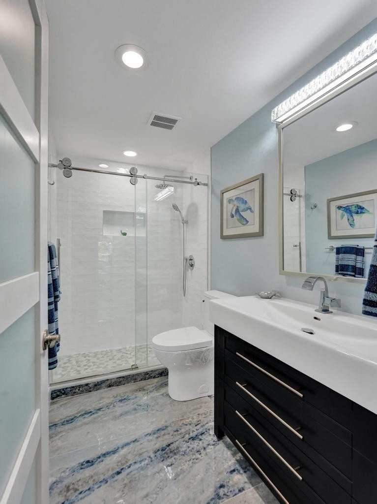 3200 NE 36th Street 215