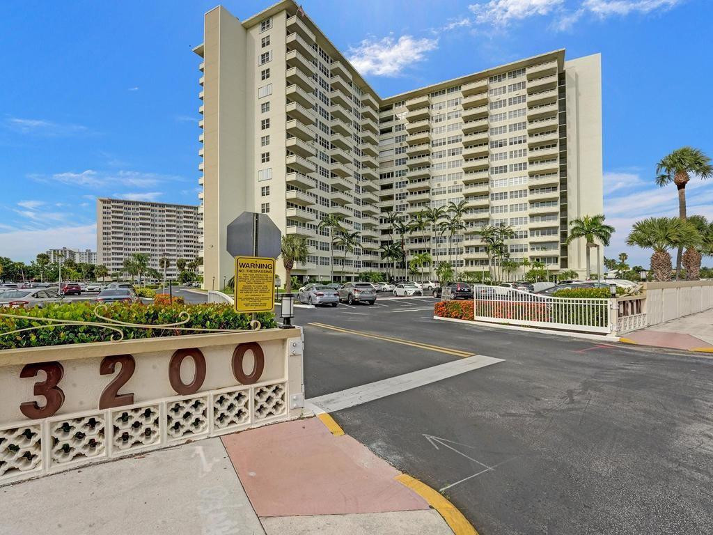 3200 NE 36th Street 215
